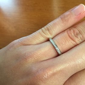 【エクセルコダイヤモンド(EXELCO DIAMOND)の口コミ】 販売員さんの熱心な対応とデザインとダイヤの質の良さに惹かれました。販…