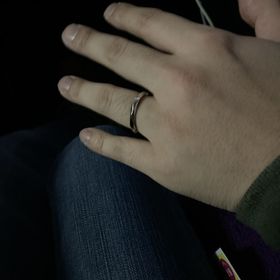 【OCTAVE(オクターヴ)の口コミ】 2人ともお互いに気に入ったデザインがあったこと。他の指輪に比べて幅があ…