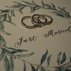 【銀座ダイヤモンドシライシの口コミ】 アシンメトリーで施されている細かなダイヤモンドのデザインが気に入りま…