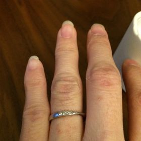 【銀座ダイヤモンドシライシの口コミ】 結婚式紹介場から紹介されて一番始めに訪れました。
スタッフの方がとって…