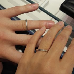 【エクセルコダイヤモンド(EXELCO DIAMOND)の口コミ】 初めはダイヤモンドシライシ ブランドの購入を考えていましたが、店頭で試…