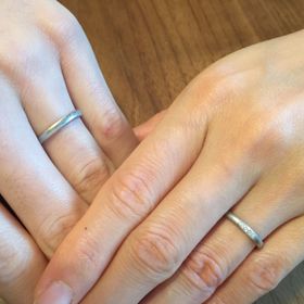 【アイプリモ(I-PRIMO)の口コミ】 シンプルで飽きの来ないデザインです。ひねりなどがないまっすぐなリング…