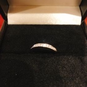 【EIKA(エイカ)の口コミ】 最初はストレートにしようと思っていましたが、実際に指輪をはめたときに…