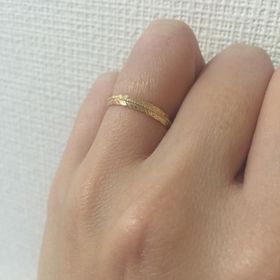 【agete(アガット)の口コミ】 華奢なデザインで、自分の肌の色にあうゴールドをさがしていました。
元々…