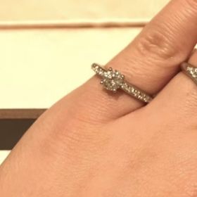 【ブルガリ(BVLGARI)の口コミ】 キラキラのダイヤがたくさん入ったデザインの物を探してこちらを見つけま…