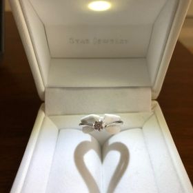 【STAR JEWELRY(スタージュエリー)の口コミ】 小さくて子供のような手なので、手指がすらりと見えるものを希望しました…