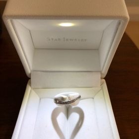 【STAR JEWELRY(スタージュエリー)の口コミ】 夫婦それぞれの手指の形に合うデザインを探し、こちらにしました（夫：華…