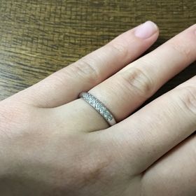 【ラザール ダイヤモンド(LAZARE DIAMOND)の口コミ】 ダイヤが他店のものよりかなり輝いていました。そのキラキラ光るダイヤに…