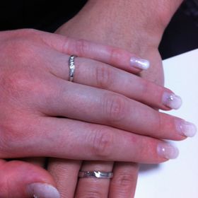 【俄(にわか)の口コミ】 水嶋ヒロと、絢香の結婚指輪ですよ、とお店の方に聞いて、デザインも可愛…