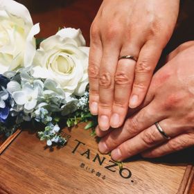【TANZO.(鍛造指輪)の口コミ】 鍛造製造というところが最初に決めたポイントです。
一生つけるものだから…