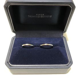 【銀座ダイヤモンドシライシの口コミ】 素材はプラチナのものを探しており、3店舗まわりましたが、こちらのお店は…