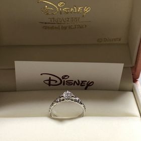 【ケイウノ ブライダル(K.UNO BRIDAL)の口コミ】 わたしが、ディズニーのスティッチが大好きであり、指輪はディズニーにし…