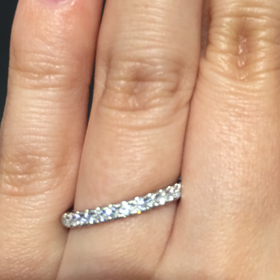 【エクセルコダイヤモンド(EXELCO DIAMOND)の口コミ】 ダイヤモンドの輝きに一目惚れしました！！3回ほどひとりで通い、4回目に…