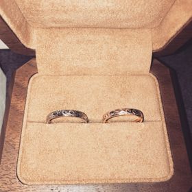 【Makana(マカナ)の口コミ】 新郎側がハワイアンジュエリーが好きで、色々と見比べた結果、柄の意味合…