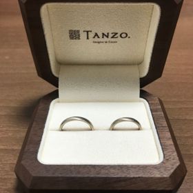 【TANZO.(鍛造指輪)の口コミ】 シンプルなものからオリジナリティの高いものまで幅があり、もちろんそれ…