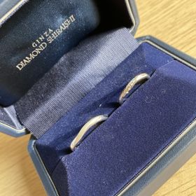 【銀座ダイヤモンドシライシの口コミ】 着け心地が良く、デザインも好みでした。セミオーダーでつや消しや、石の…