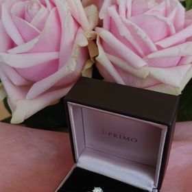 【アイプリモ(I-PRIMO)の口コミ】 デザインは一目惚れでした
両親の条件は
・ダイヤモンドの証明書ある
・4c…