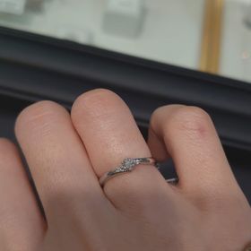 【BRIDGE(ブリッジ)の口コミ】 適性価格でした。
0.3カラットで枠の値段込み30万～40万で購入できそうで…