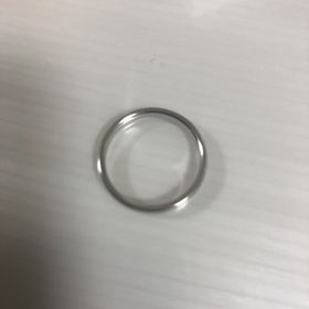 【アイプリモ(I-PRIMO)の口コミ】 指輪のデザインがよく、何よりも誕生石が含まれていることがとても気に入…