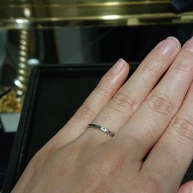 【AHKAH(アーカー)の口コミ】 シンプルだけど他店にはない、アーカーらしいデザインだとおもいます。女…