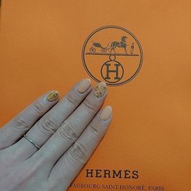 【エルメス(HERMES)の口コミ】 プレーンタイプのリングです。
奥からまだ、HPにも店頭にも出ていない、商…