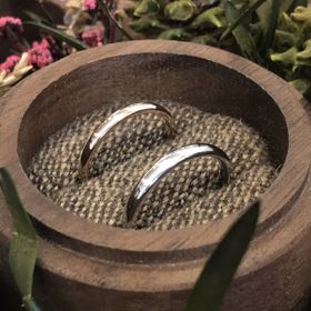 【鎌倉彫金工房の口コミ】 なるべくシンプルなデザインの指輪を探していましたが、ブランド品はシン…