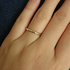 【agete(アガット)の口コミ】 どんなファッションでも会うような細身ゴールドの指輪を探していました。…