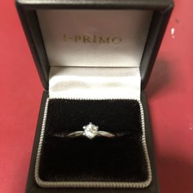【アイプリモ(I-PRIMO)の口コミ】 婚約指輪なので彼が選んでサプライズで頂きました！
特に感動したのは、指…