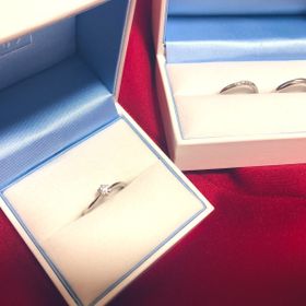 【GALA JEWELRY(ガラジュエリー)の口コミ】 婚約指輪はダイヤ一粒が付いているものを、結婚指輪はシンプルで指が太く…