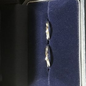 【銀座ダイヤモンドシライシの口コミ】 手を閉じた際、若干の指の曲がりがあり、その曲がりが独特であった。他の…