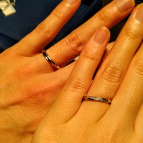 【銀座ダイヤモンドシライシの口コミ】 プラチナ950、細めのストレートライン、斜めにダイヤモンドがついています…