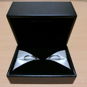 【エクセルコダイヤモンド(EXELCO DIAMOND)の口コミ】 お揃いのもので、女性ものはメレダイヤがついているものを探していました…