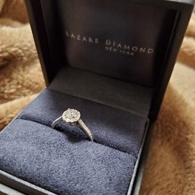 【ラザール ダイヤモンド(LAZARE DIAMOND)の口コミ】 リングデザイン、ダイヤモンドの輝き共に、とても満足しております。一番…