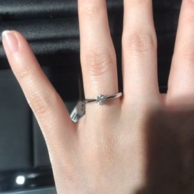 【エクセルコダイヤモンド(EXELCO DIAMOND)の口コミ】 たくさんのブランドの婚約指輪を見た中で、指輪のデザイン、購入するブラ…