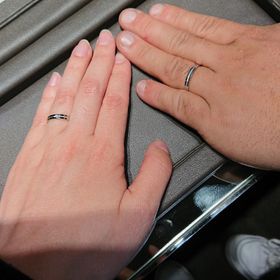 【アイプリモ(I-PRIMO)の口コミ】 艶消しがあるタイプ、光沢があるタイプをかなりたくさん試着させてもらい…