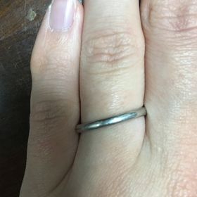 【4℃ BRIDAL(ヨンドシーブライダル)の口コミ】 価格が他のブランドに比べるとあまり高くなく、ペアで20万円ぐらいで買え…