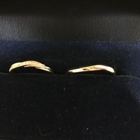 【俄(にわか)の口コミ】 ウェーブがかかった指輪を探していました。
いくつかウェーブのかかった指…