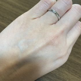 【GALA JEWELRY(ガラジュエリー)の口コミ】 価格にも大変満足しており、仕上がりもイメージ通りで素敵でした。
一粒ダ…