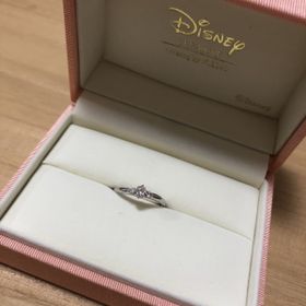 【ケイウノ ブライダル(K.UNO BRIDAL)の口コミ】 隠れミッキーが
・ダイヤのカット
・台座に二箇所
・留め金に二箇所
・手…