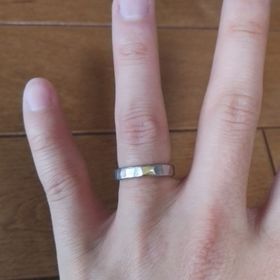 【ichi(イチ)の口コミ】 石地、槌目を付けてもらったオーダーリングです。
お店で買うと、オリジナ…