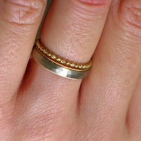 【ヒーミー(himie)の口コミ】 表面の色と裏側（ミル打ち含む）の色をＹＧ、ＷＧ、ＰＧ、Ptの中から選択…