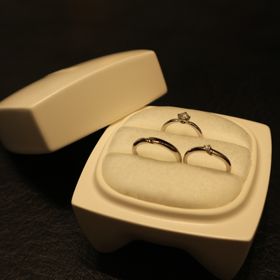 【俄(にわか)の口コミ】 夫が婚約指輪を選んでくれたので、同じブランドで結婚指輪を購入しました…