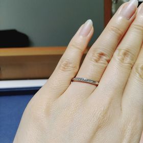 【エクセルコダイヤモンド(EXELCO DIAMOND)の口コミ】 世界的にみてもクオリティの高いダイヤモンドらしく
デザインも細やかでし…