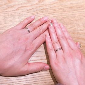 【PORTADA(ポルターダ)の口コミ】 年齢を重ねても違和感のないシンプルなものを探していました。ですがシン…