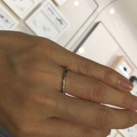 【俄(にわか)の口コミ】 私は普段指輪を着けないのですが、この指輪は試着した際につけ心地がよく…