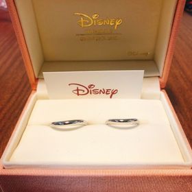 【ケイウノ ブライダル(K.UNO BRIDAL)の口コミ】 始めは白雪姫のデザインの指輪を求めて来店しました。
ダイヤの付いている…