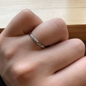 【アイプリモ(I-PRIMO)の口コミ】 シンプルかつ少しダイヤが入ってるものを探していました。試着は色々しま…