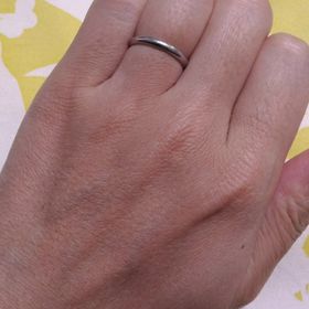 【カルティエ(Cartier)の口コミ】 私はシンプルなデザインを探していたため、今回購入した指輪に決めました…