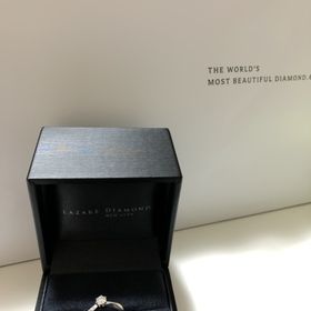 【ラザール ダイヤモンド(LAZARE DIAMOND)の口コミ】 自分の中に理想の指輪のイメージがあり、この指輪を見た瞬間これだ！と思…