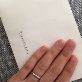 【ティファニー(Tiffany & Co.)の口コミ】 普段お洒落をした時につけている指輪とは違い毎日身に付ける物なので、付…